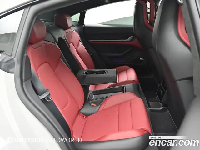 Porsche Taycan 2022 0.1 автомат (гидро), миниатюра 12