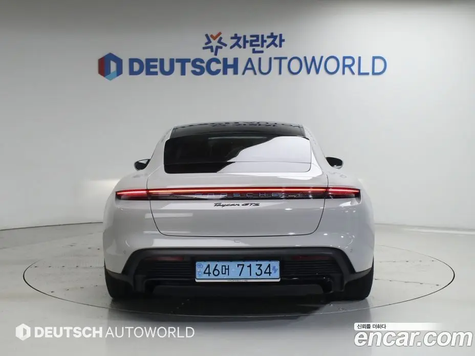 Porsche Taycan 2022 0.1 автомат (гидро), фото 4