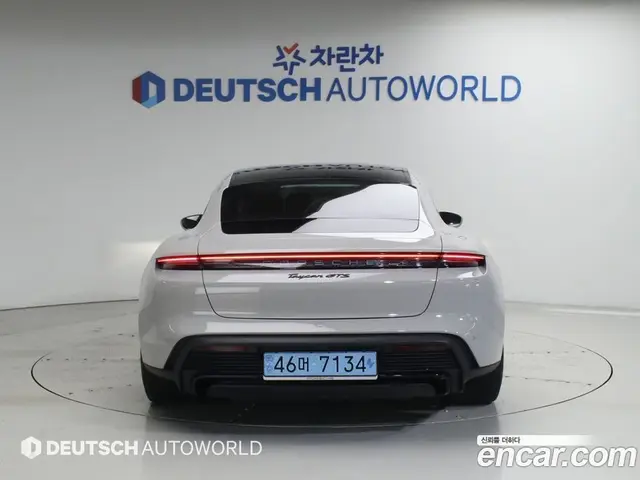 Porsche Taycan 2022 0.1 автомат (гидро), миниатюра 4