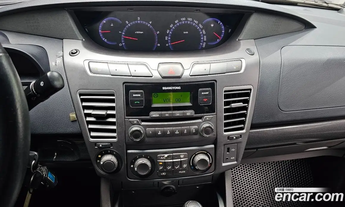 SsangYong Korando 2014 2.0 автомат (гидро), фото 19