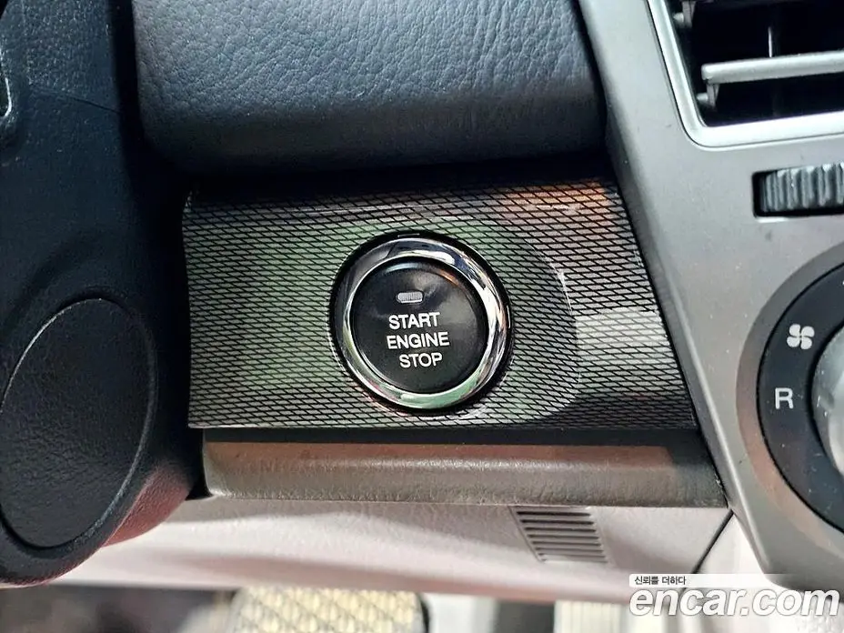 SsangYong Korando 2015 2.0 автомат (гидро), фото 13