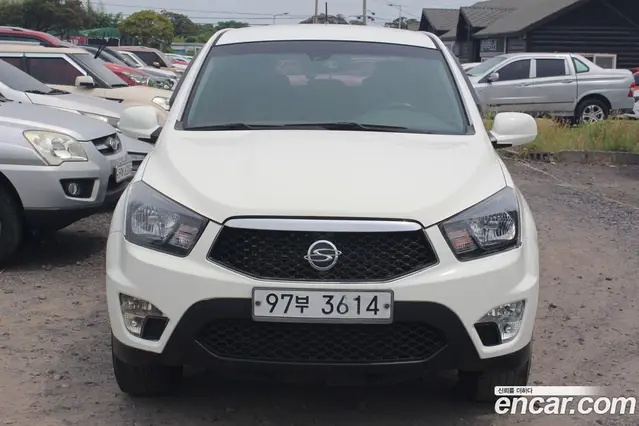 SsangYong Korando 2015 2.0 автомат (гидро), миниатюра 1
