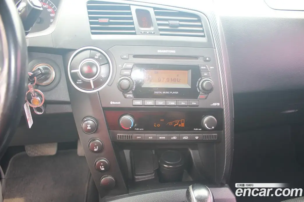 SsangYong Korando 2015 2.0 автомат (гидро), фото 10