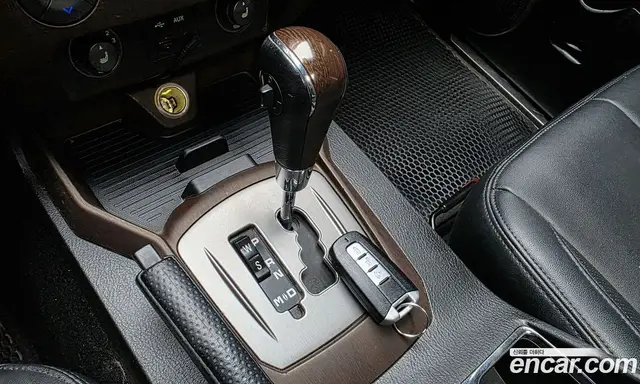 SsangYong Rexton 2015 2.0 автомат (гидро), миниатюра 9