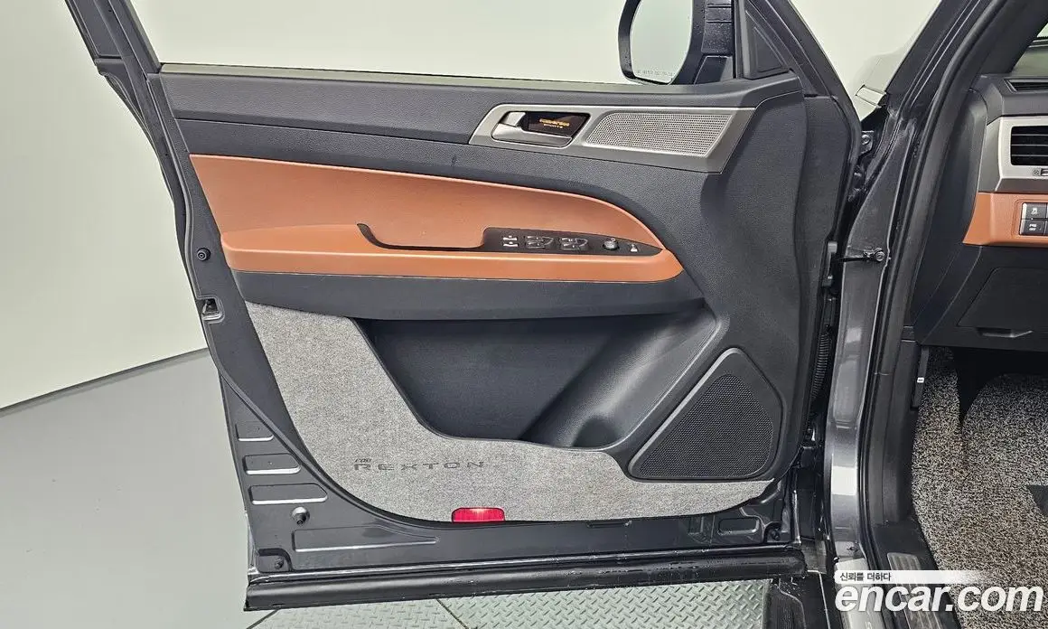 SsangYong Rexton 2019 2.2 автомат (гидро), фото 14