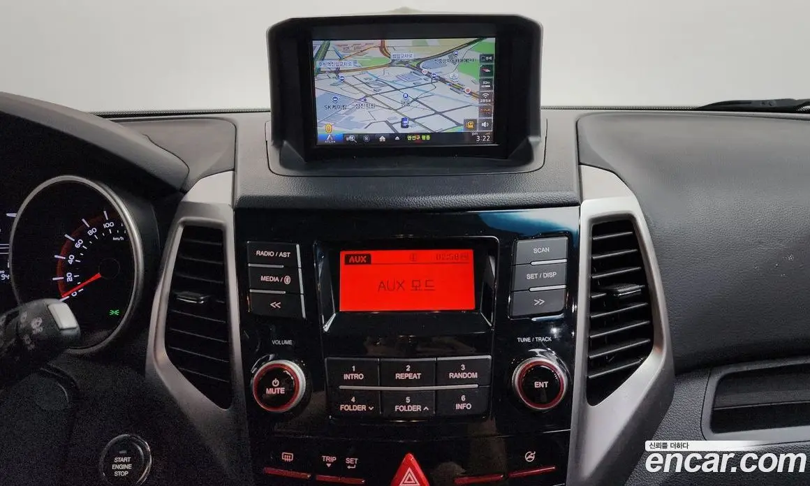 SsangYong TIBOLI 2015 1.6 автомат (гидро), фото 14