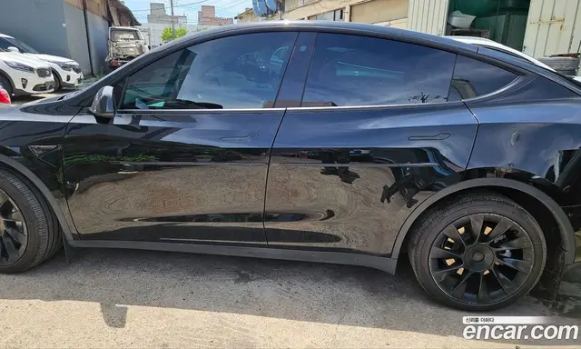 Tesla Model Y 2023 0.2 автомат (гидро), миниатюра 2
