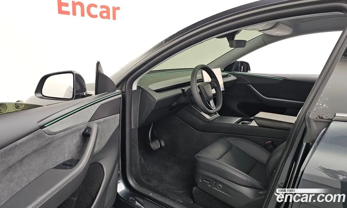 Tesla Model Y 2025 0.2 автомат (гидро), фото 13