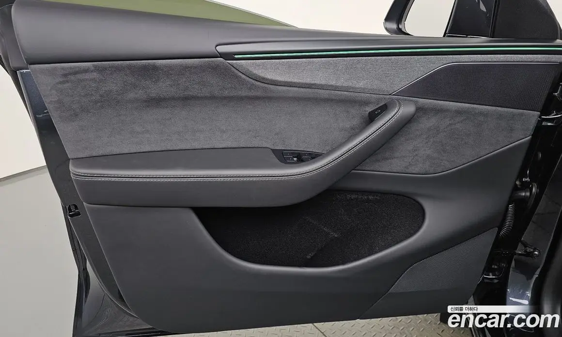 Tesla Model Y 2025 0.2 автомат (гидро), фото 14
