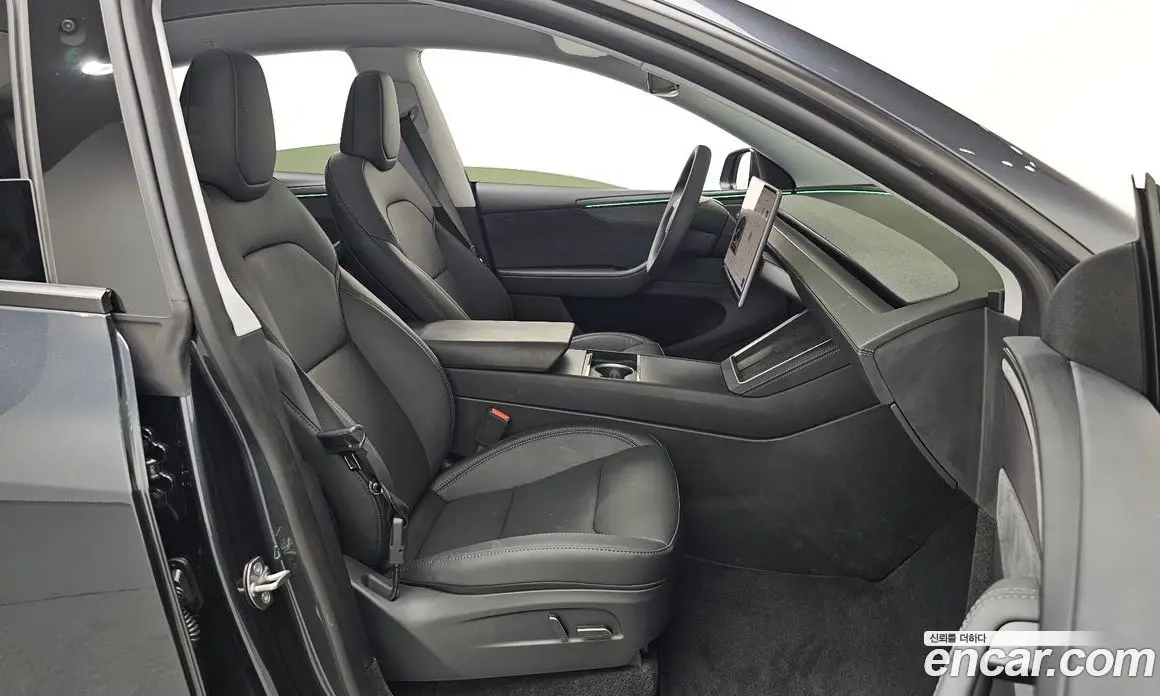 Tesla Model Y 2025 0.2 автомат (гидро), фото 17