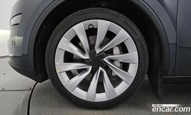 Tesla Model Y 2025 0.2 автомат (гидро), миниатюра 5