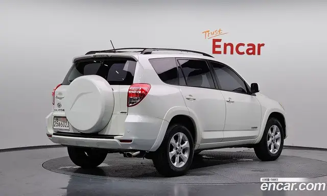 Toyota RAV4 2011 2.5 автомат (гидро), миниатюра 2