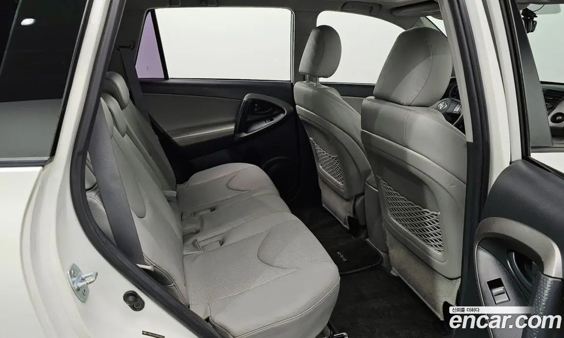 Toyota RAV4 2011 2.5 автомат (гидро), фото 11