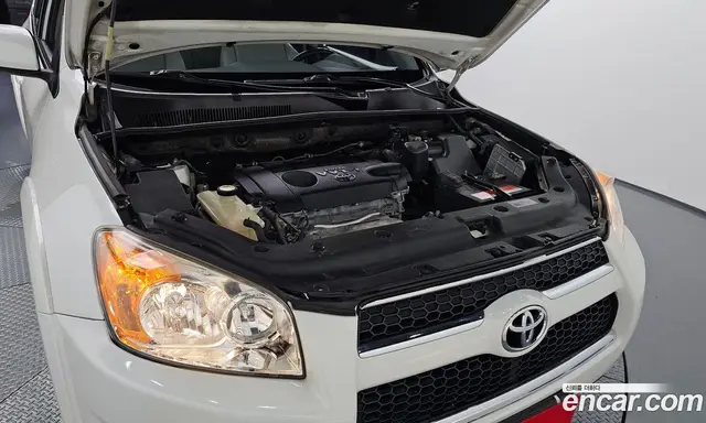 Toyota RAV4 2011 2.5 автомат (гидро), миниатюра 6