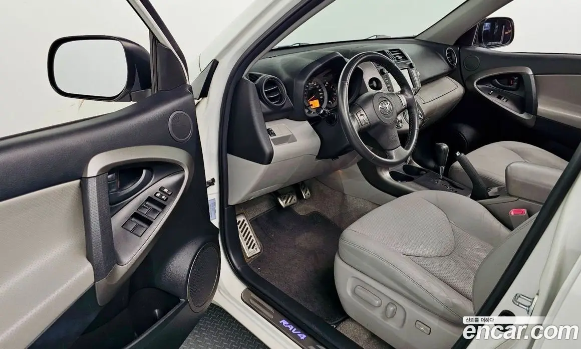 Toyota RAV4 2011 2.5 автомат (гидро), фото 10