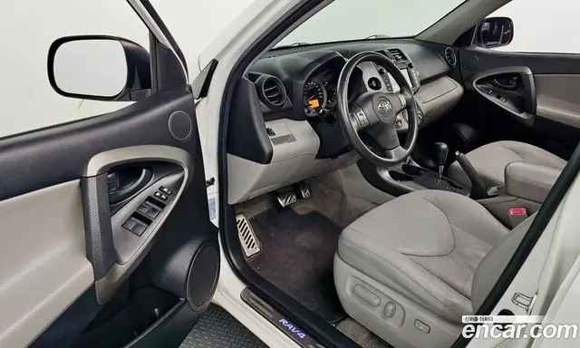 Toyota RAV4 2011 2.5 автомат (гидро), миниатюра 10