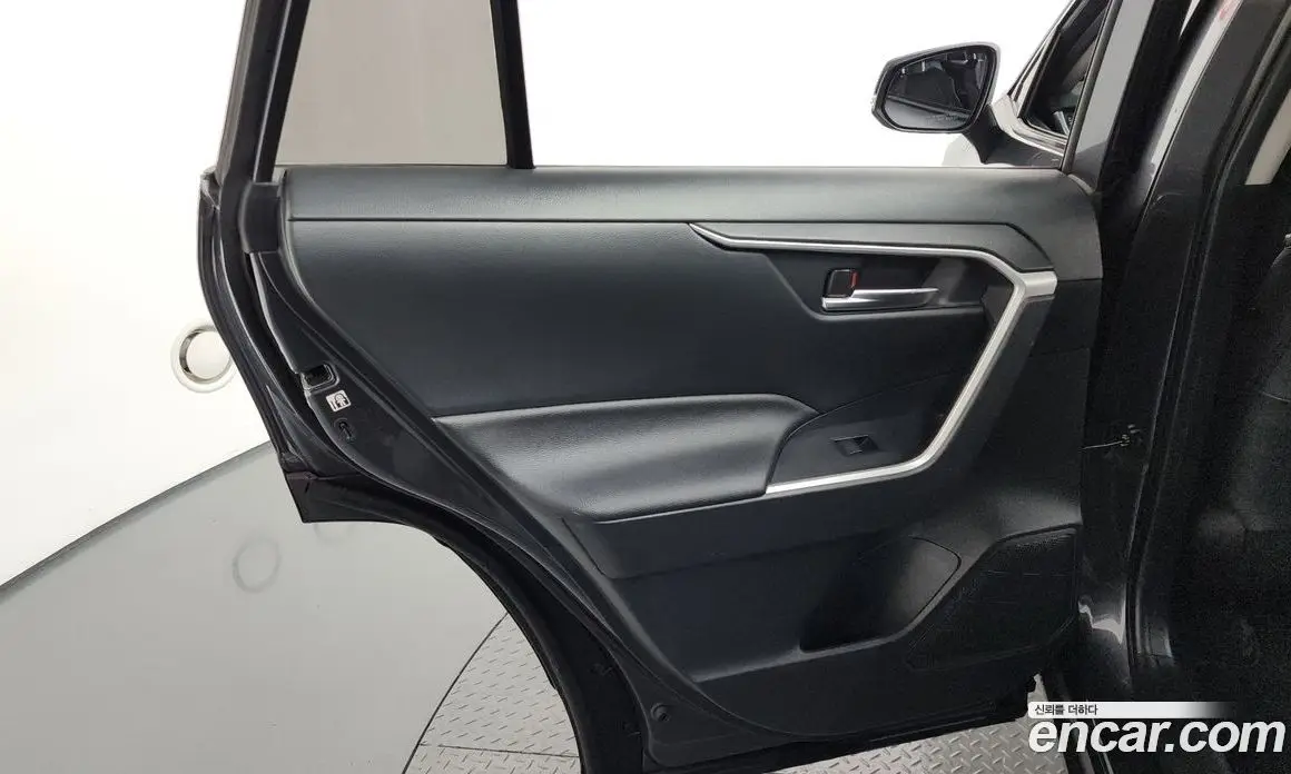 Toyota RAV4 2019 2.5 автомат (гидро), фото 15
