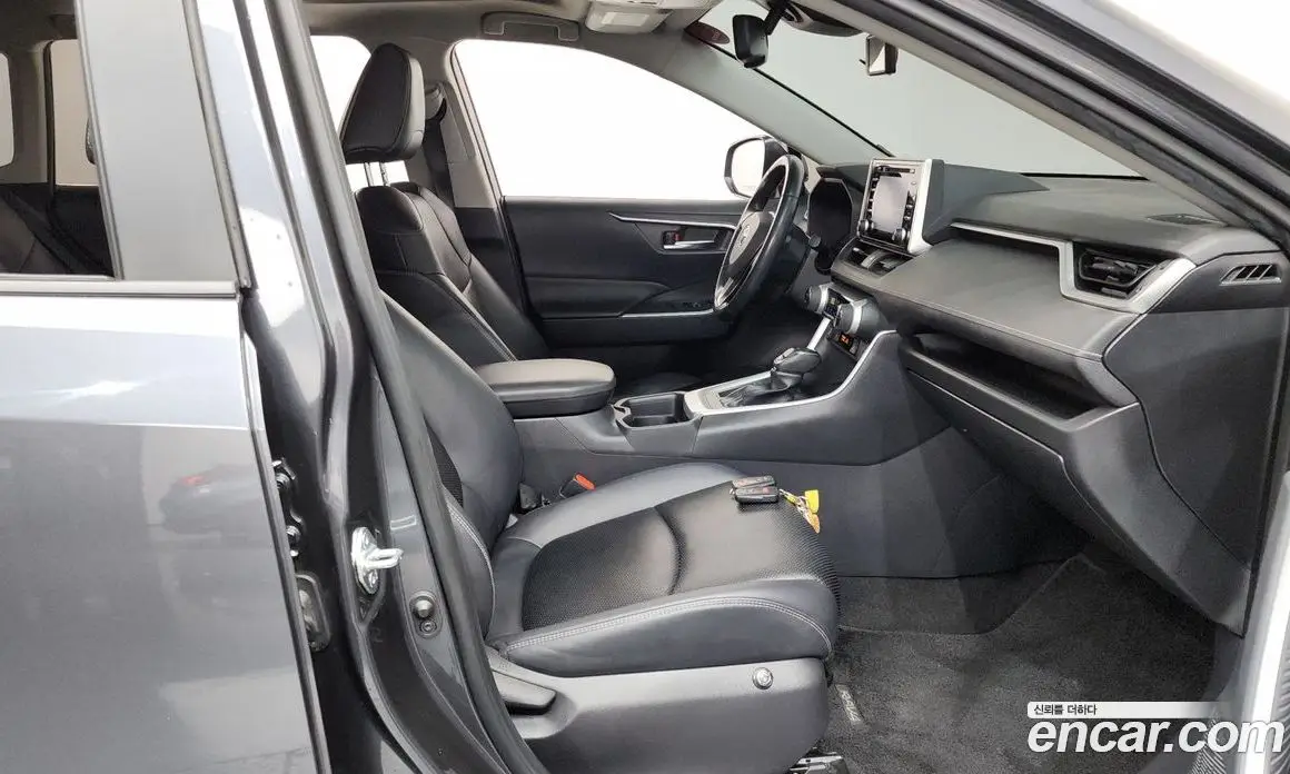Toyota RAV4 2019 2.5 автомат (гидро), фото 16