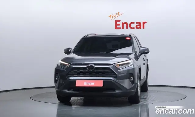 Toyota RAV4 2019 2.5 автомат (гидро), миниатюра 3