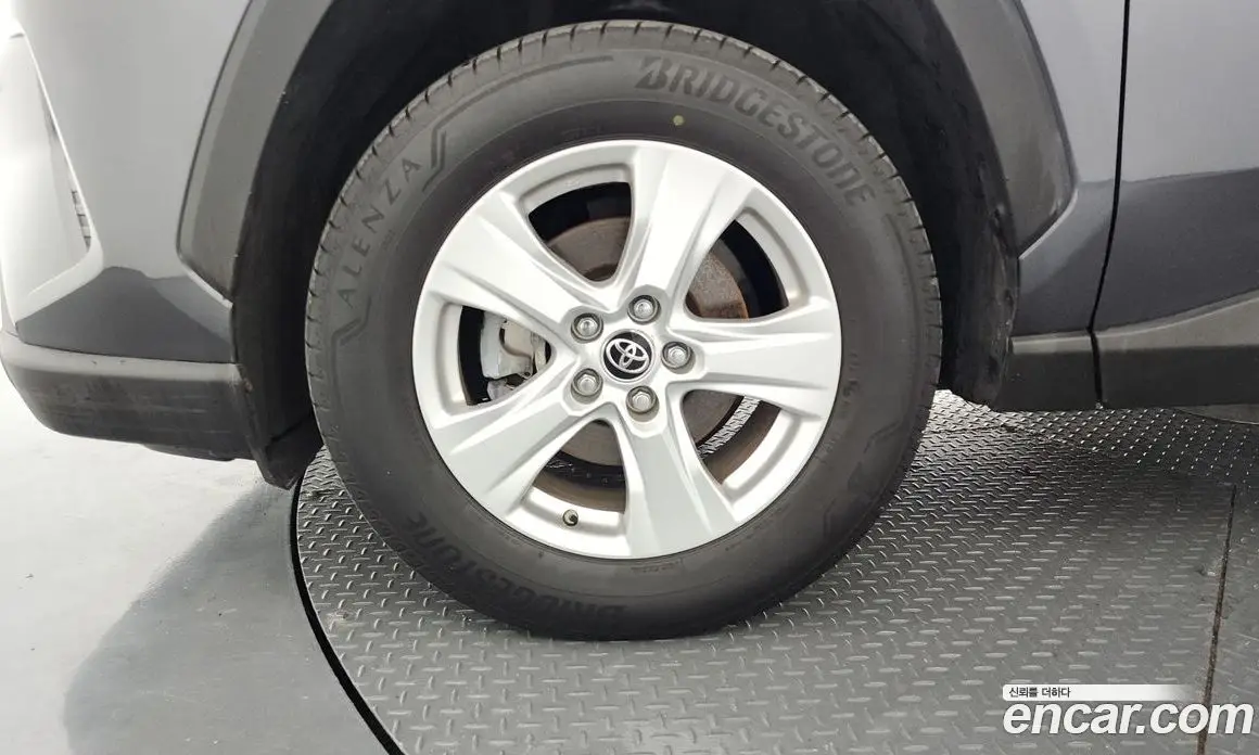 Toyota RAV4 2019 2.5 автомат (гидро), фото 5
