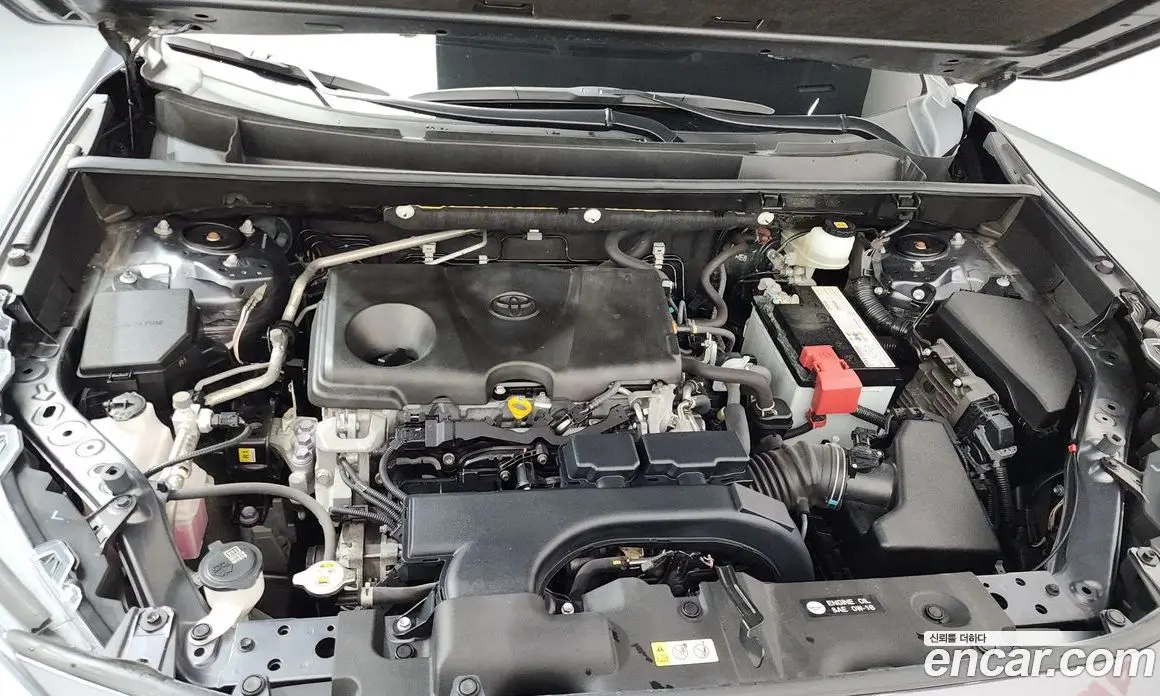 Toyota RAV4 2019 2.5 автомат (гидро), фото 6