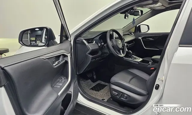 Toyota RAV4 2024 2.5 автомат (гидро), миниатюра 12