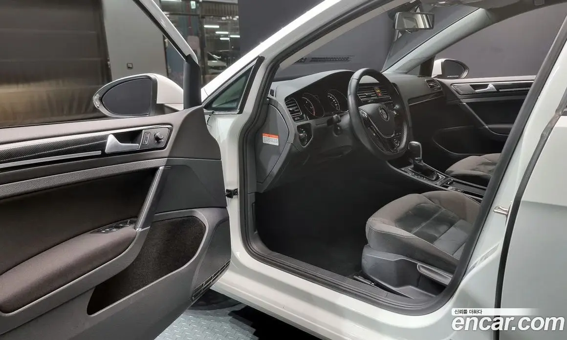 Volkswagen Golf 2015 2.0 автомат (гидро), фото 11 Volkswagen Golf 2015 2.0 автомат (гидро), фото 11