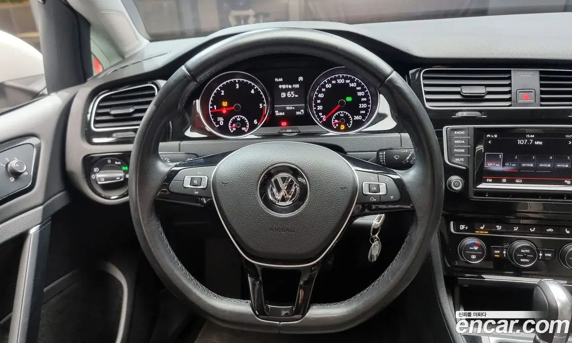 Volkswagen Golf 2015 2.0 автомат (гидро), фото 14 Volkswagen Golf 2015 2.0 автомат (гидро), фото 14