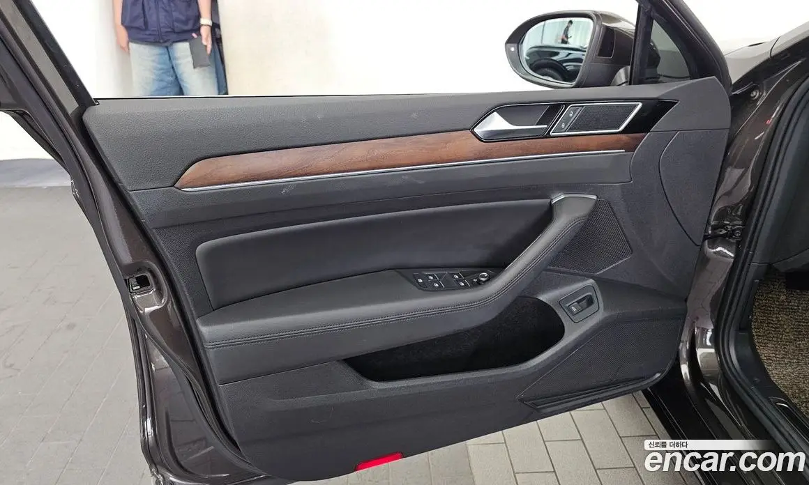 Volkswagen Passat 2018 2.0 автомат (гидро), фото 14