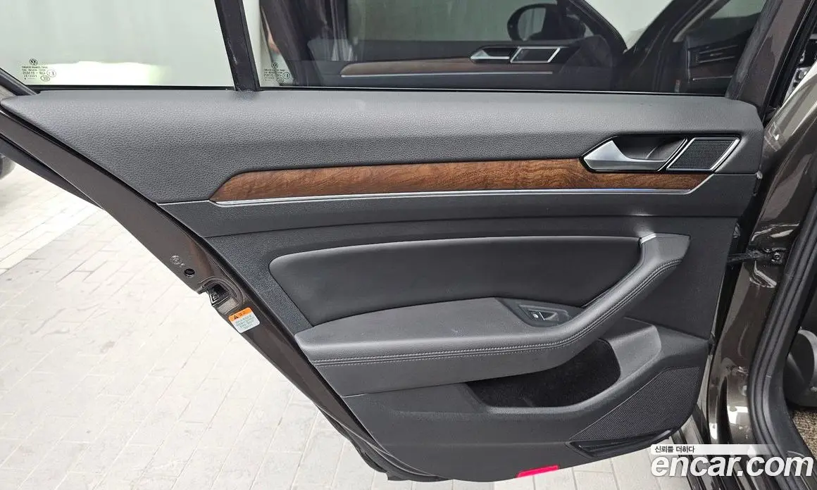 Volkswagen Passat 2018 2.0 автомат (гидро), фото 15