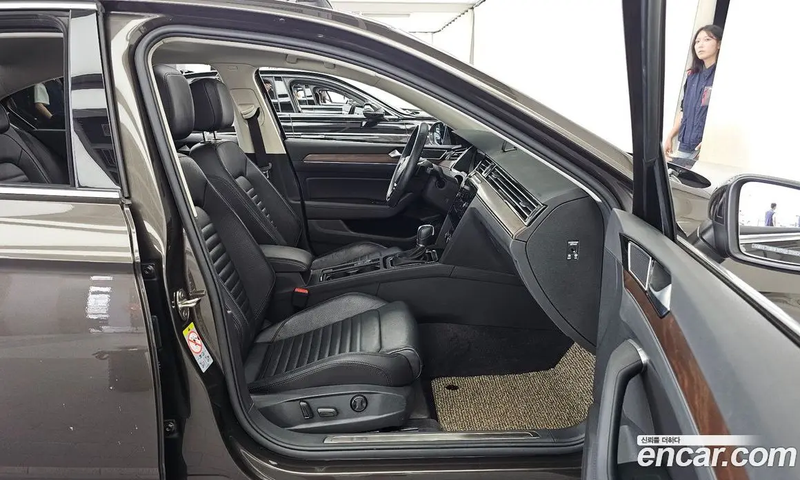 Volkswagen Passat 2018 2.0 автомат (гидро), фото 17