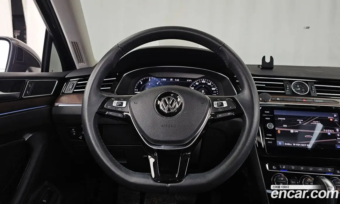 Volkswagen Passat 2018 2.0 автомат (гидро), фото 19