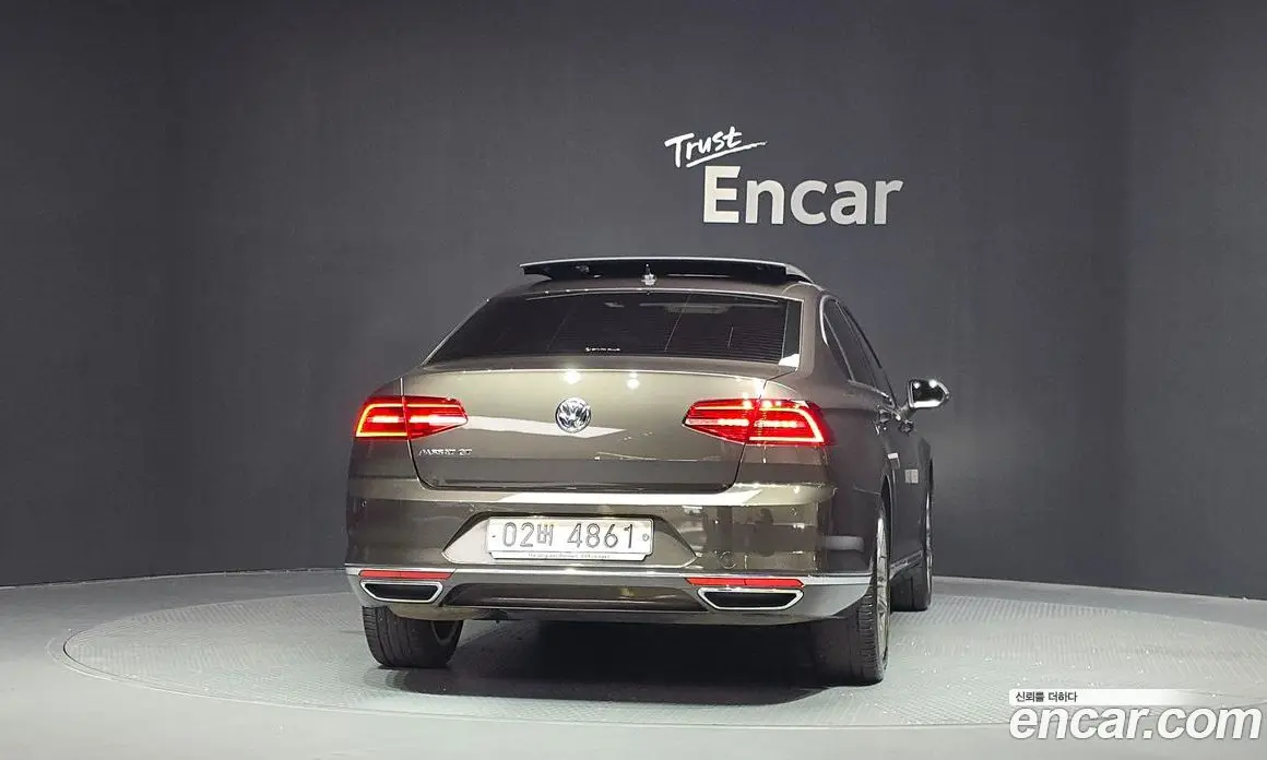 Volkswagen Passat 2018 2.0 автомат (гидро), фото 4