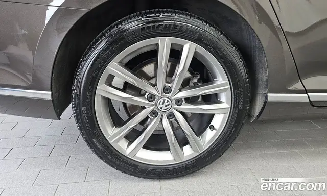 Volkswagen Passat 2018 2.0 автомат (гидро), миниатюра 5