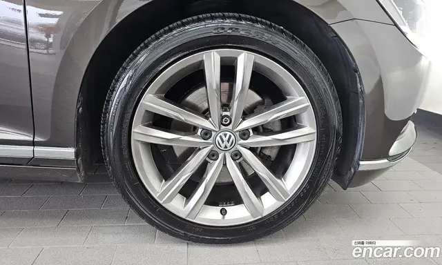 Volkswagen Passat 2018 2.0 автомат (гидро), миниатюра 7