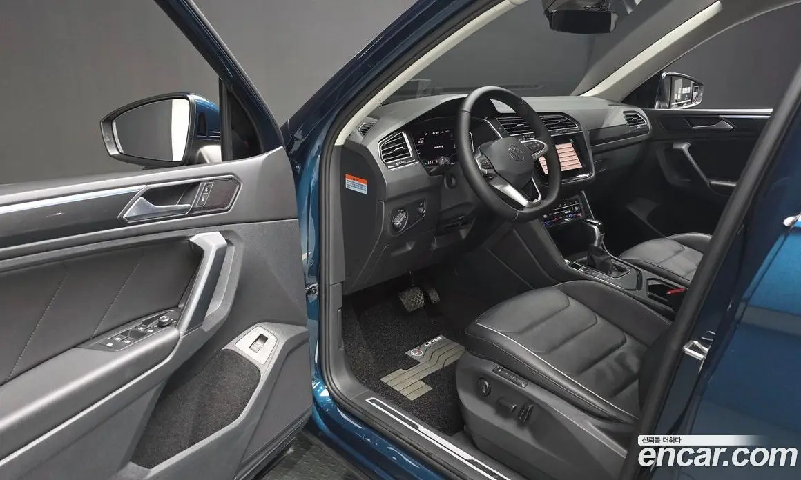 Volkswagen Tiguan 2023 2.0 автомат (гидро), фото 13