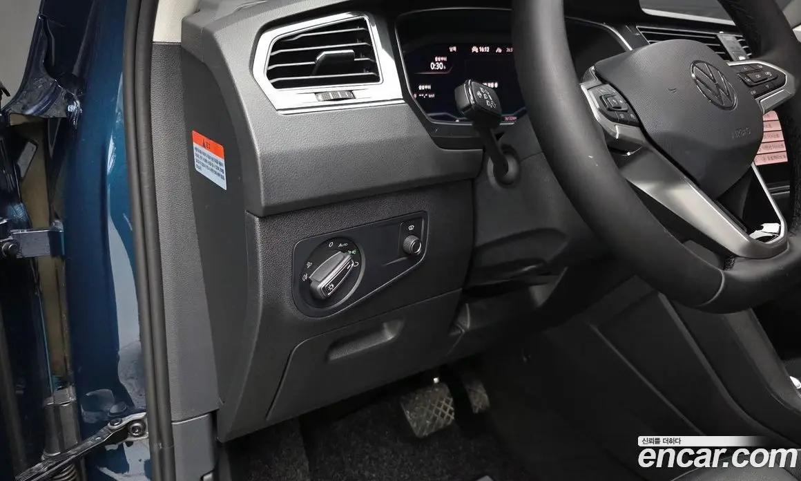 Volkswagen Tiguan 2023 2.0 автомат (гидро), фото 19