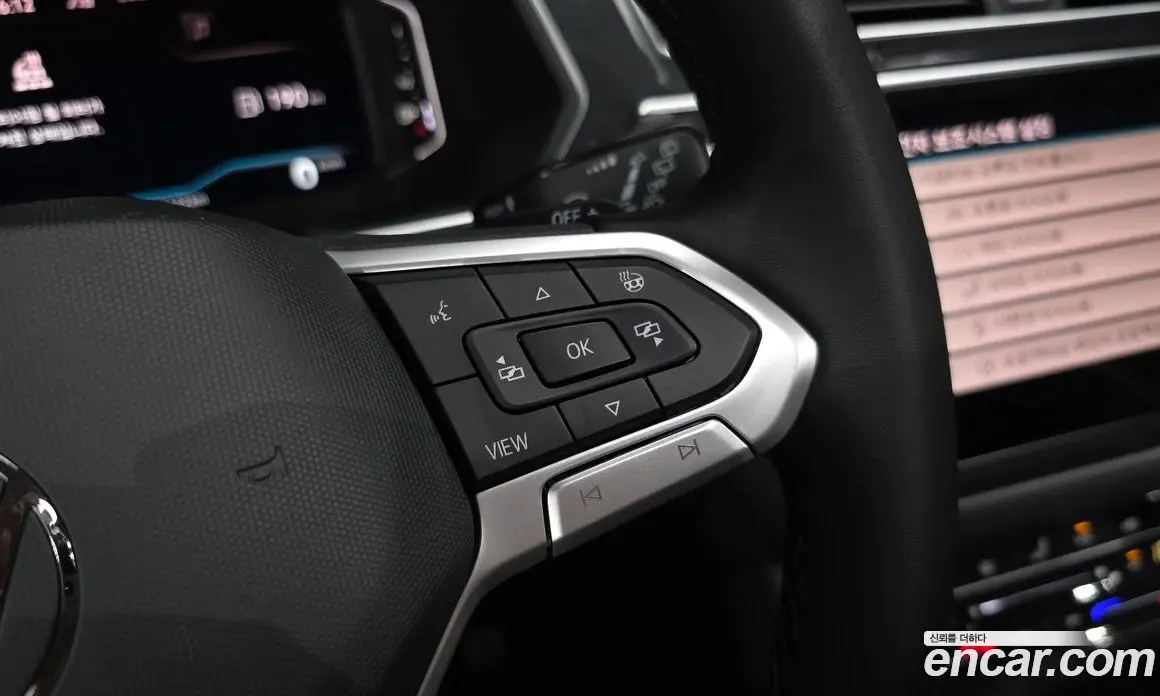 Volkswagen Tiguan 2023 2.0 автомат (гидро), фото 31