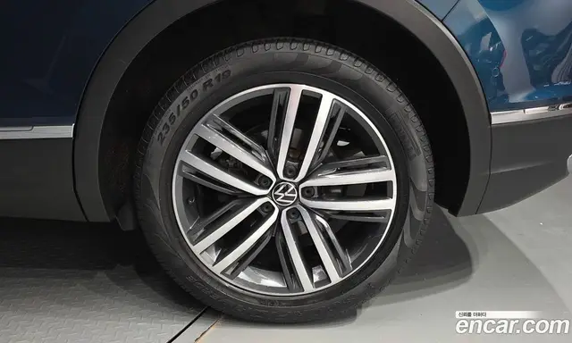 Volkswagen Tiguan 2023 2.0 автомат (гидро), миниатюра 7
