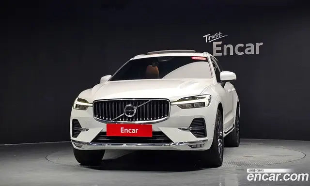 Volvo XC60 2021 2.0 автомат (гидро), миниатюра 2