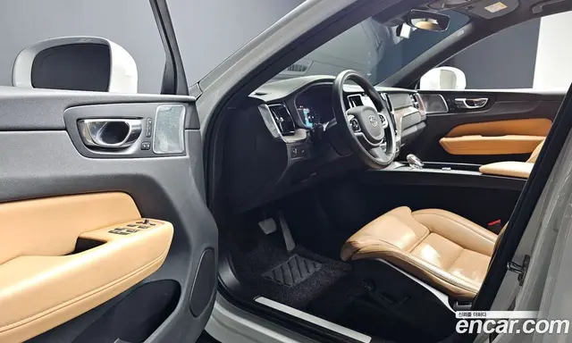 Volvo XC60 2021 2.0 автомат (гидро), миниатюра 12