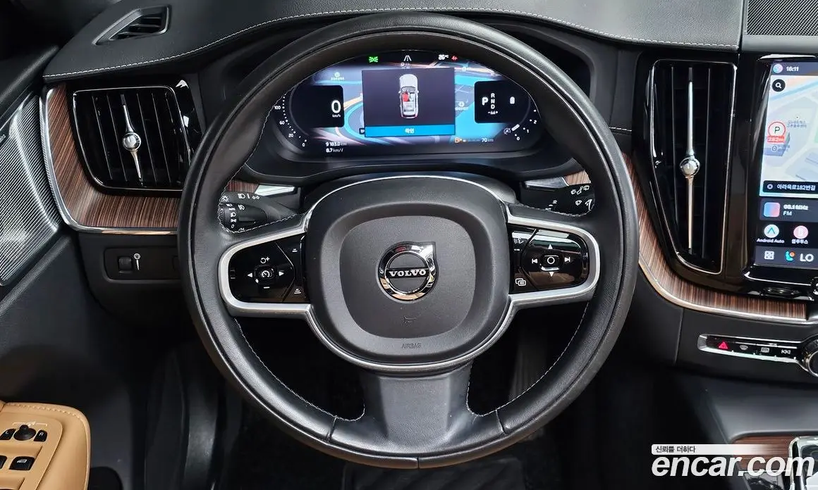 Volvo XC60 2021 2.0 автомат (гидро), фото 18