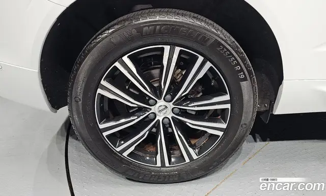 Volvo XC60 2021 2.0 автомат (гидро), миниатюра 4