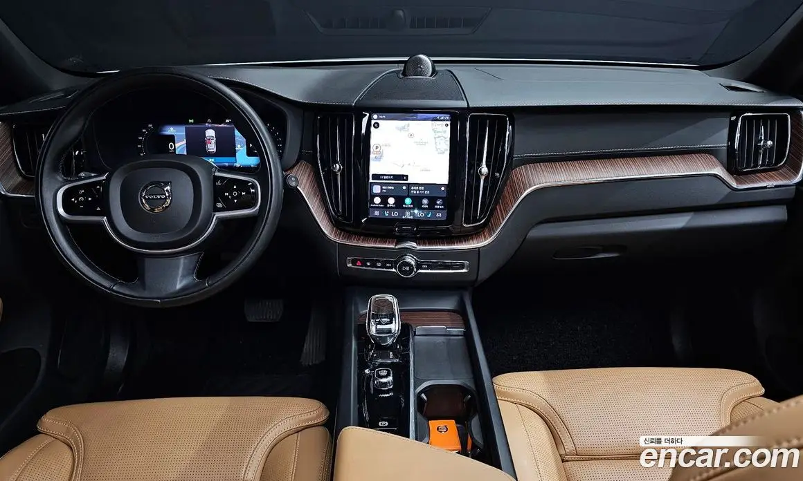 Volvo XC60 2021 2.0 автомат (гидро), фото 9