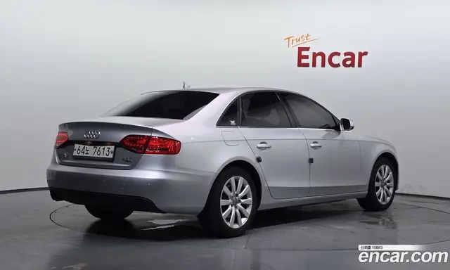 Audi A4 2010 2.0 автомат (гидро), миниатюра 2