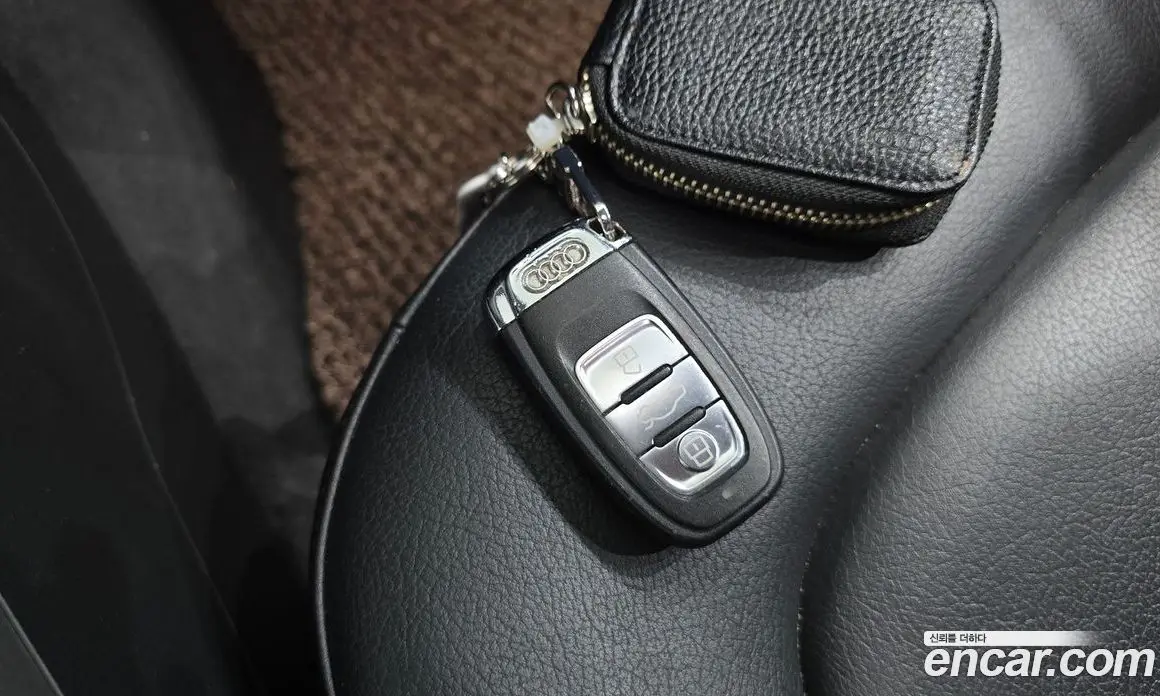Audi A4 2010 2.0 автомат (гидро), фото 16