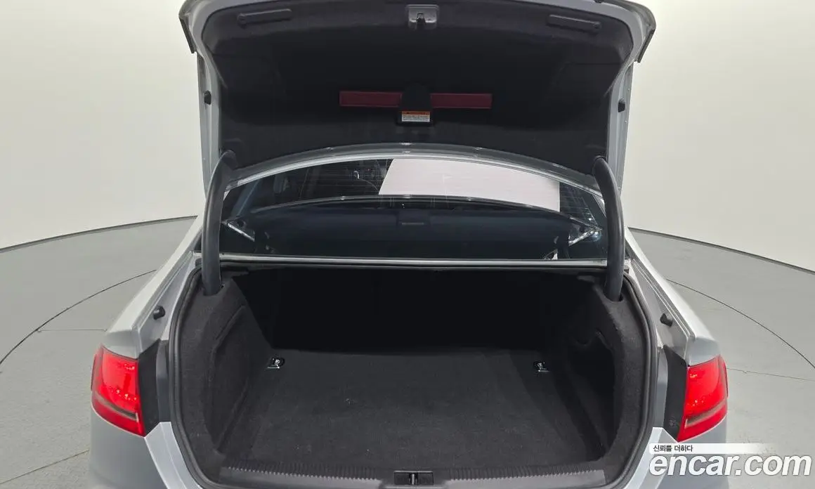 Audi A4 2010 2.0 автомат (гидро), фото 18
