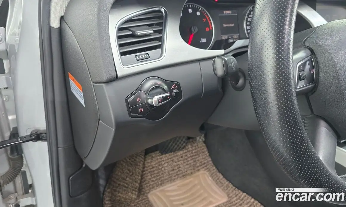 Audi A4 2010 2.0 автомат (гидро), фото 20