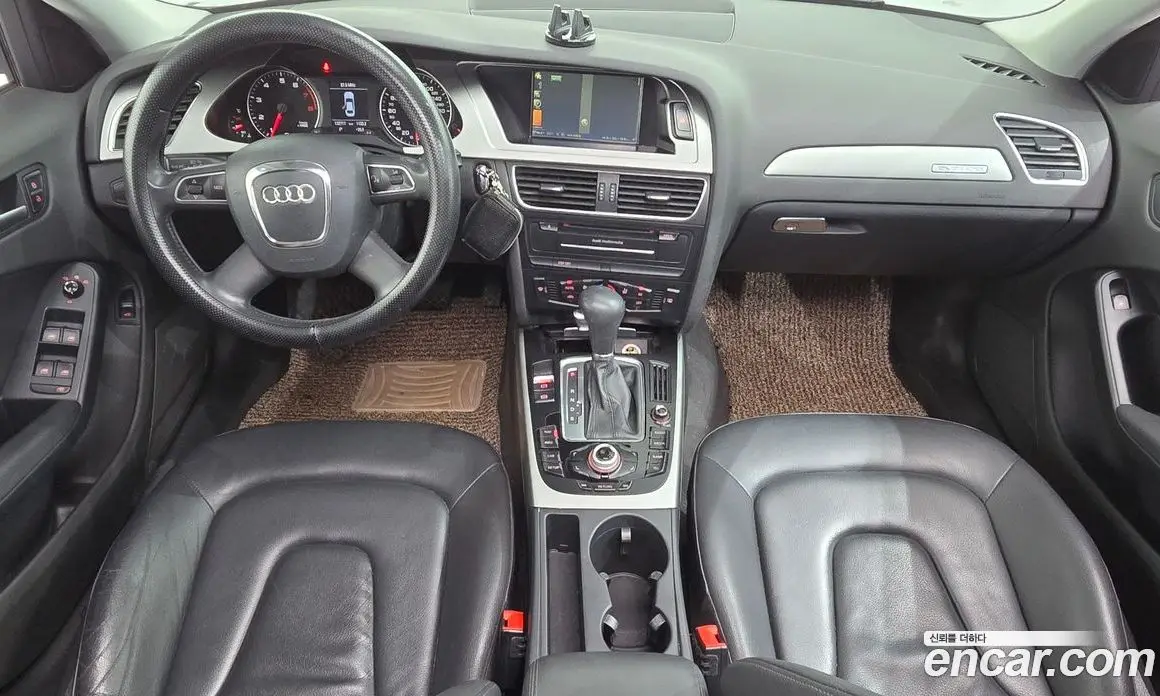 Audi A4 2010 2.0 автомат (гидро), фото 7