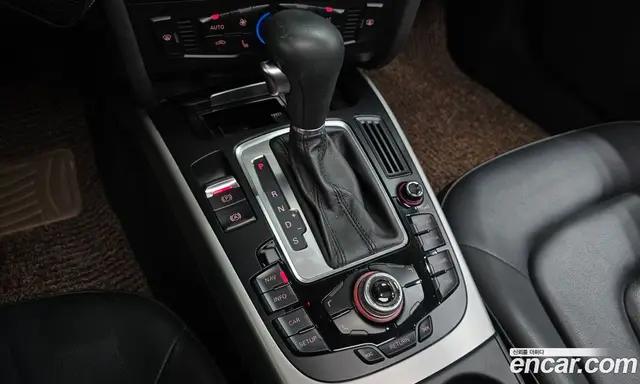 Audi A4 2010 2.0 автомат (гидро), миниатюра 9